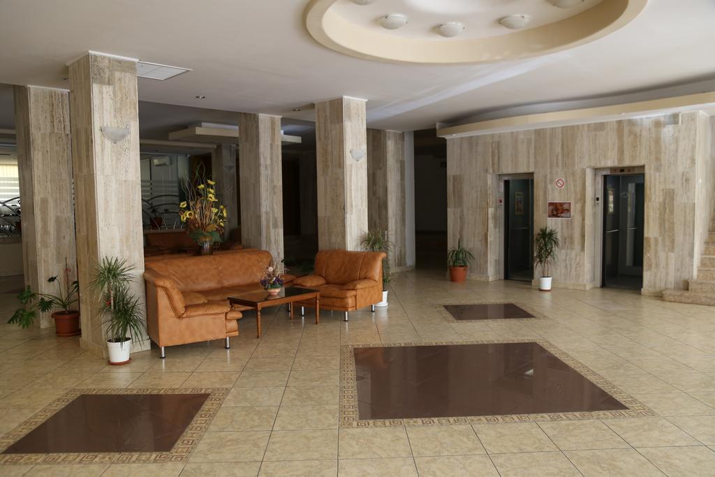 Hotel Orfeu Mamaia Buitenkant foto