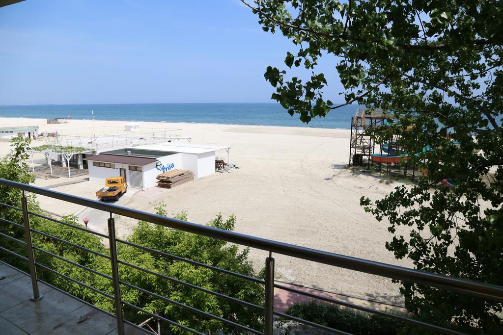Hotel Orfeu Mamaia Buitenkant foto