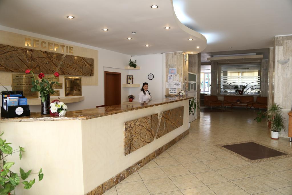 Hotel Orfeu Mamaia Buitenkant foto